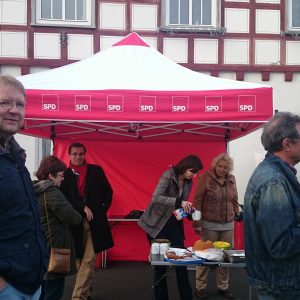 SPD-Stand auf dem Krofdorf-Gleiberger Wochenmarkt